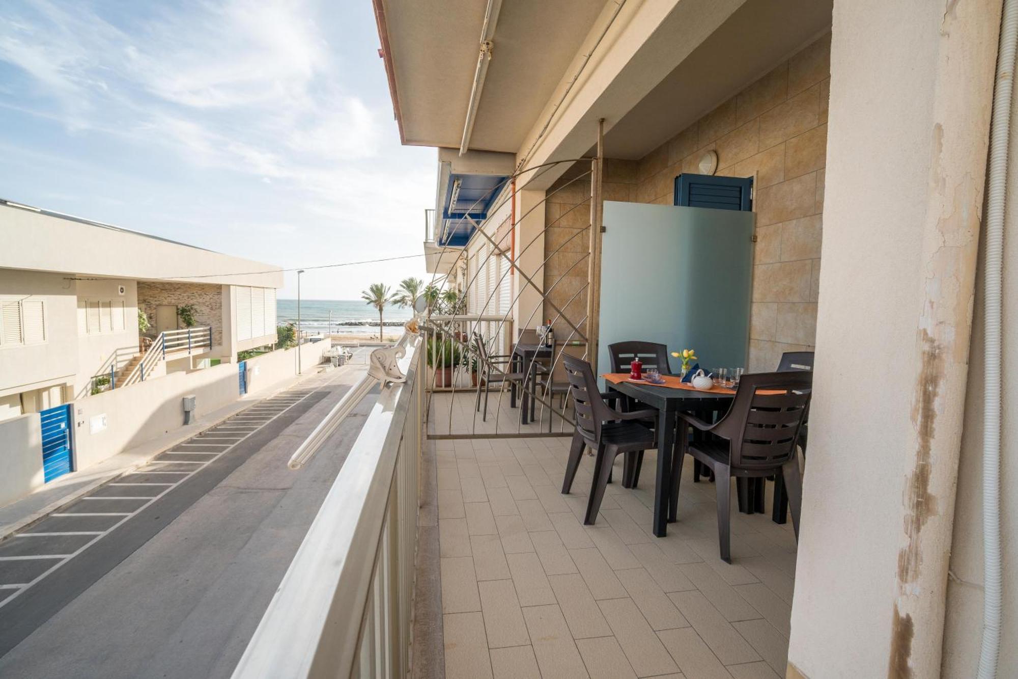 Caposud - Appartamento Salgari Marina di Ragusa Eksteriør billede